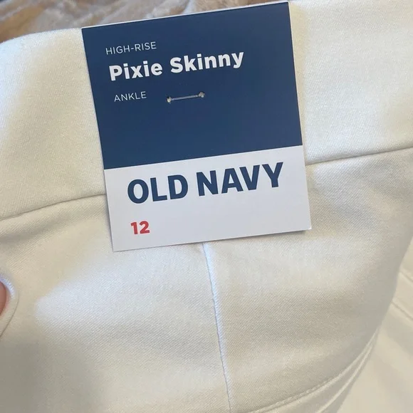 New with tags Old Navy pixie skinny white - Picture 2 of 3